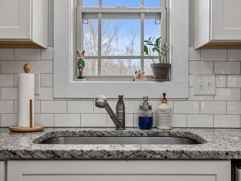 439 Dickson Rd, Campobello, SC 29322 photo 12