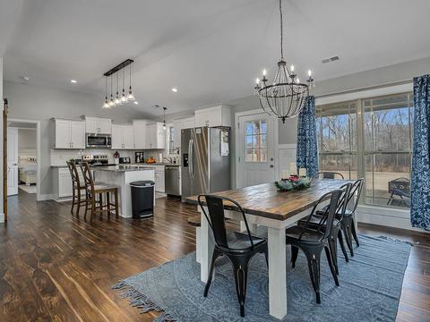 439 Dickson Rd, Campobello, SC 29322 photo 7