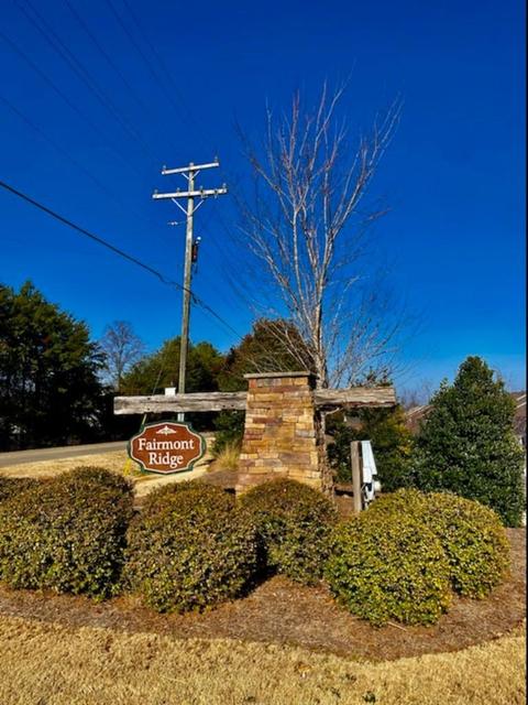 419 Hague, Duncan, SC 29334 photo 2