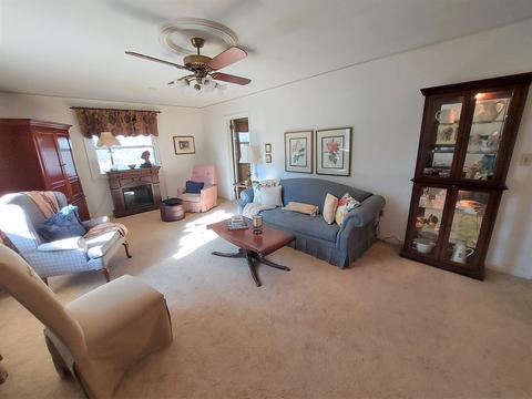 211 Sunset Dr, Easley, SC 29640 photo 3