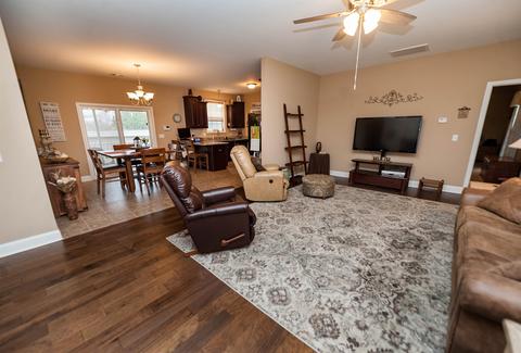 520 Dillon St, Chesnee, SC 29323 photo 3