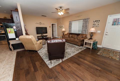 520 Dillon St, Chesnee, SC 29323 photo 4