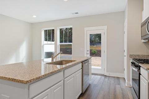 1390 Maplesmith Way, Moore, SC 29369 photo 9