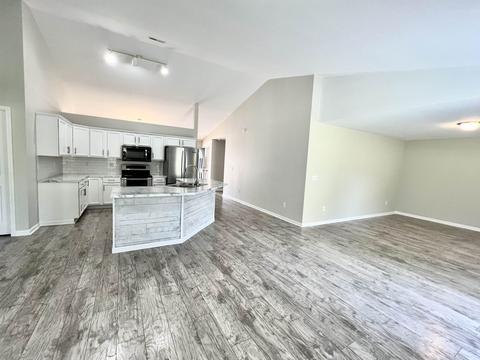 817 E Yorkswell Ct, Moore, SC 29369 photo 14