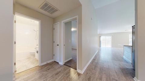 817 E Yorkswell Ct, Moore, SC 29369 photo 6