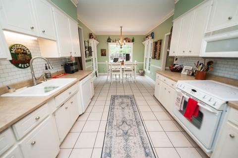 226 Donegal Dr, Moore, SC 29369 photo 3