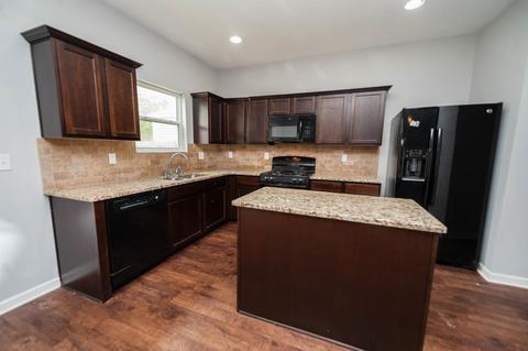2037 Pomerol Dr, Moore, SC 29369 photo 2