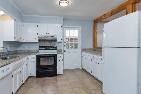 912 E Main St, Duncan, SC 29334 photo 3