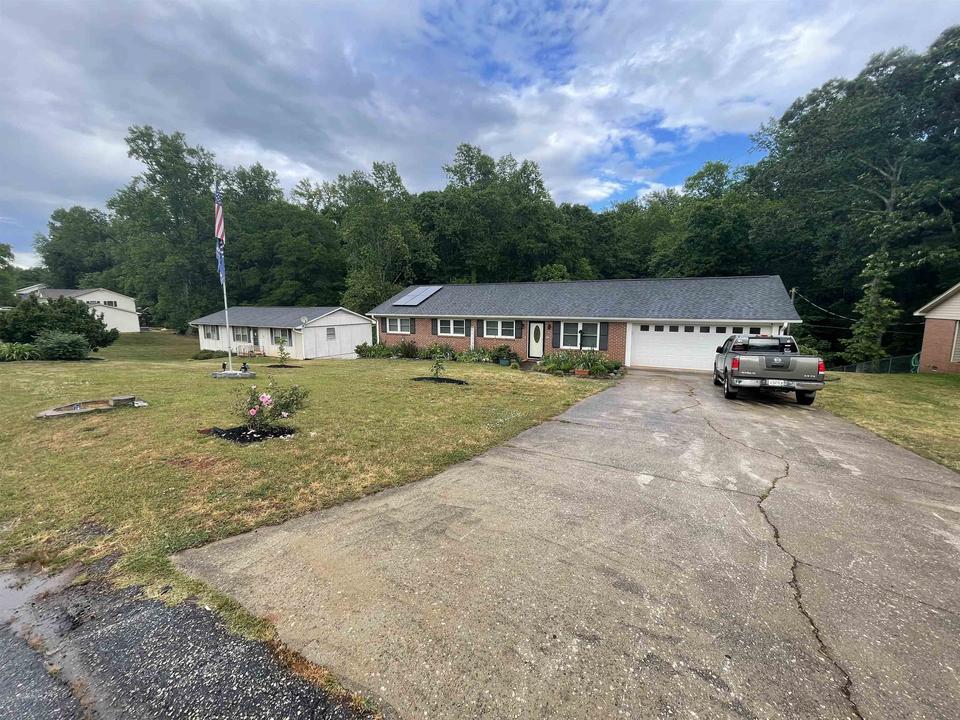 160 Coldstream Dr, Boiling Springs, SC 29316 14 Photos MLS 290102