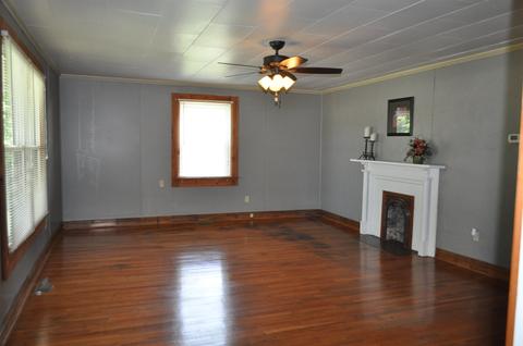 603 Front St, Chesnee, SC 29323 photo 8