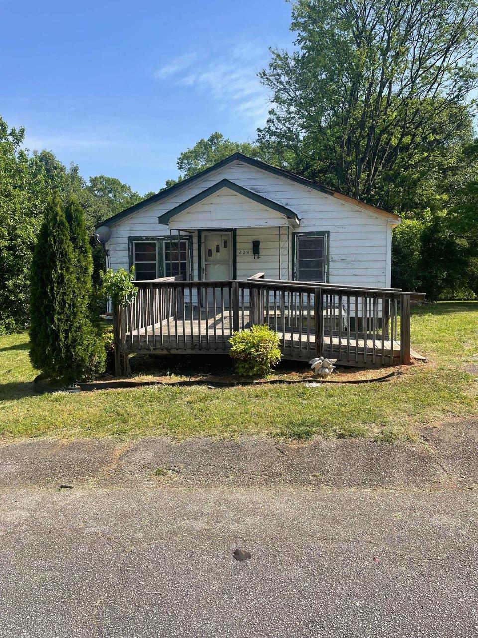 204 Peeler St, Gaffney, SC 29340 6 Photos MLS 290405 Movoto