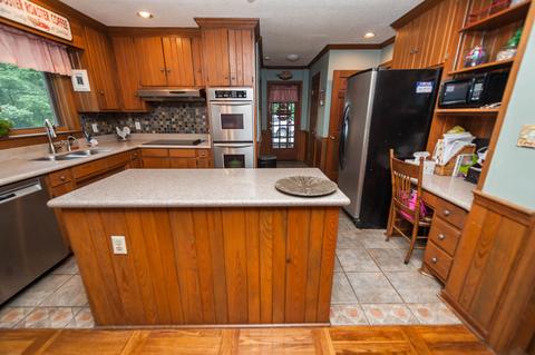 205 Riveredge Dr, Moore, SC 29369 photo 4
