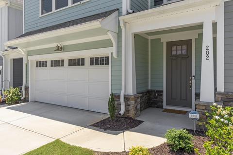 202 Wrightwood Ln, Greer, SC 29650 photo 2