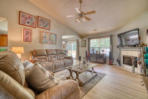 155 Maximus Dr, Greer, SC 29651 photo 2