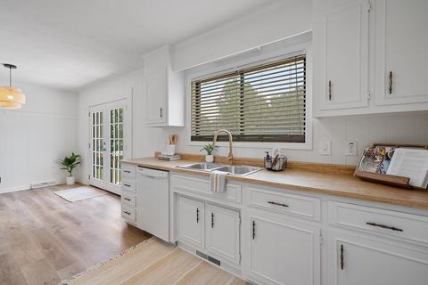 2407 E Tyger Bridge Rd, Greer, SC 29651 photo 12