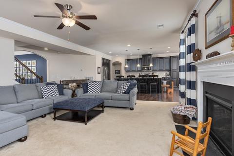 302 Regent Dr, Duncan, SC 29334 photo 2