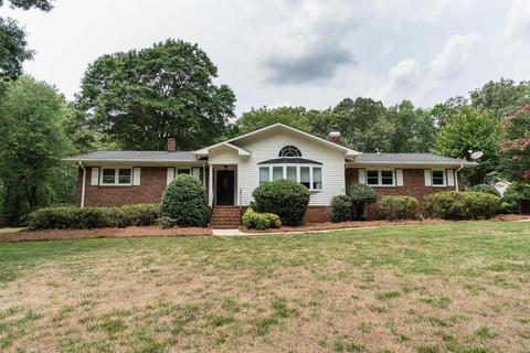 510 Tool Rd, Boiling Springs, SC 29316