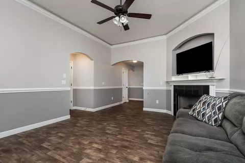 409 Thomas Edwards Ln, Greer, SC 29651 photo 2