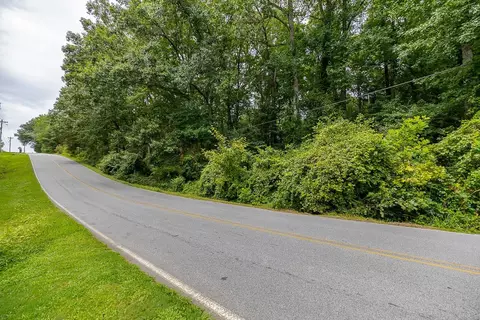 415 Phillips Rd, Greer, SC 29650 photo 3