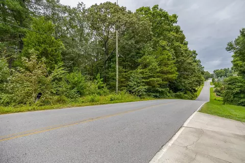 415 Phillips Rd, Greer, SC 29650 photo 2