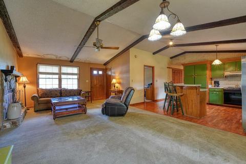 105 Nether Ln, Moore, SC 29369 photo 4