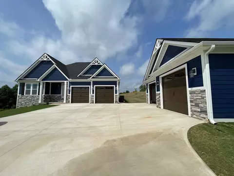 201 Eagles Crest Dr, Marietta, SC 29661