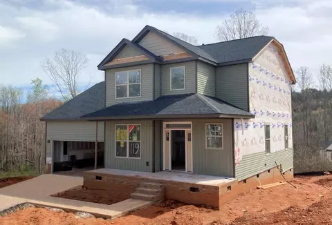 616 Forden Dr, Wellford, SC 29385