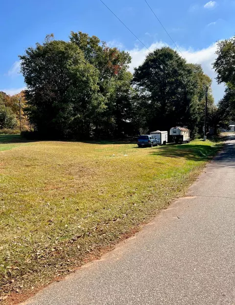 202 Walker Ave, Chesnee, SC 29323 photo 3