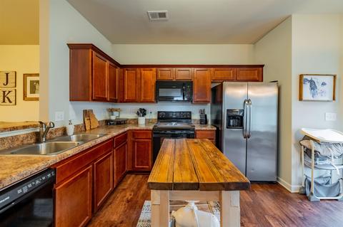 203 Crescent Cir, Duncan, SC 29334 photo 7
