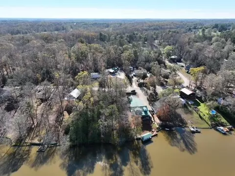 209 S Lakeview Dr, Duncan, SC 29334 photo 1