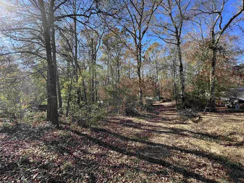 236 Robinwood Cir, Starr, SC 29684