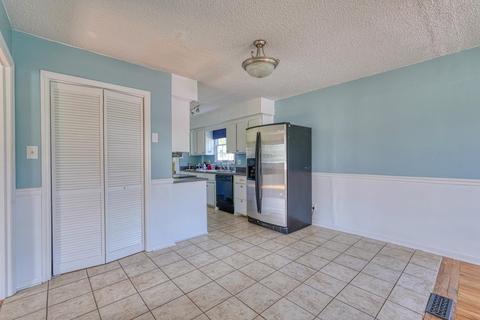 134 Jay Cir, Moore, SC 29369 photo 9