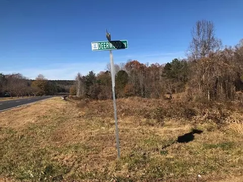 826 Deerwood Dr, Pacolet, SC 29372
