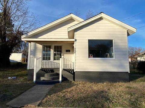 607 Beech St, Gaffney, SC 29340 photo 1
