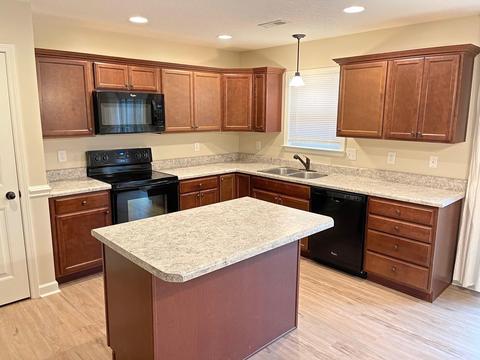190 Rector St, Campobello, SC 29322 photo 6