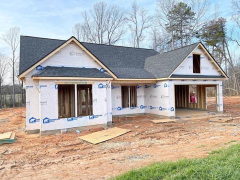 1141 Caldwell Rd, Campobello, SC 29322