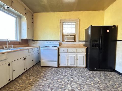 609 E Montgomery St, Gaffney, SC 29340 photo 5