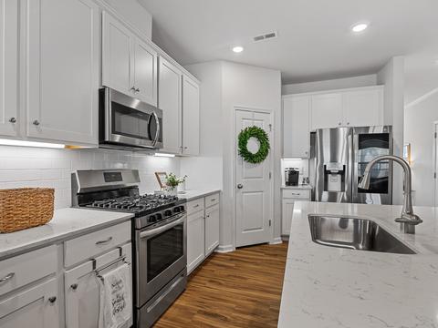 21 Table Mountain Trl, Greer, SC 29651 photo 2