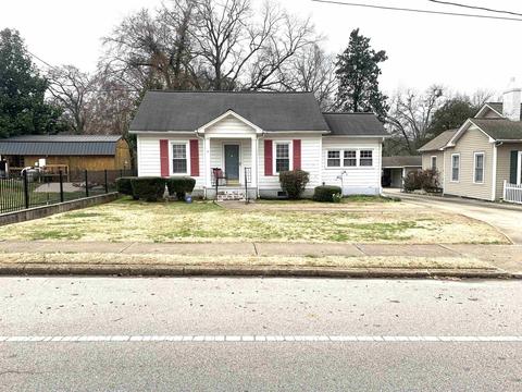 114 E Rutledge Ave, Gaffney, SC 29340 photo 1