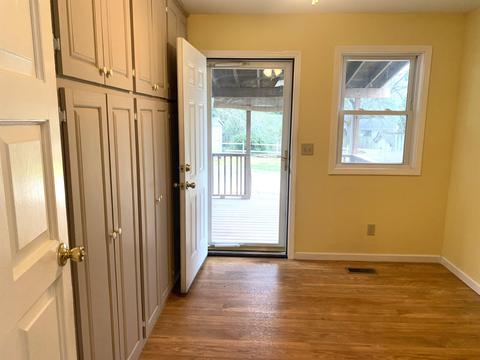 114 E Rutledge Ave, Gaffney, SC 29340 photo 9