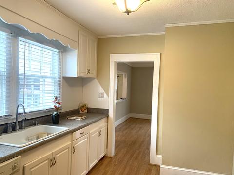 114 E Rutledge Ave, Gaffney, SC 29340 photo 11