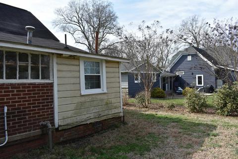 315 E Jefferies St, Gaffney, SC 29340 photo 4