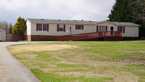 2811 Bishop Rd, Inman, SC 29349 photo 3