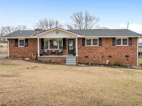 466 Zellen Dr, Spartanburg, SC 29303