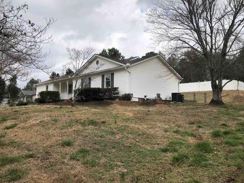 504 Syracuse Rd, Easley, SC 29642 photo 2