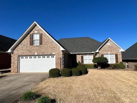 747 Lanyon Ln, Spartanburg, SC 29301