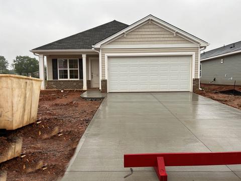 121 Braxton Dr, Moore, SC 29369