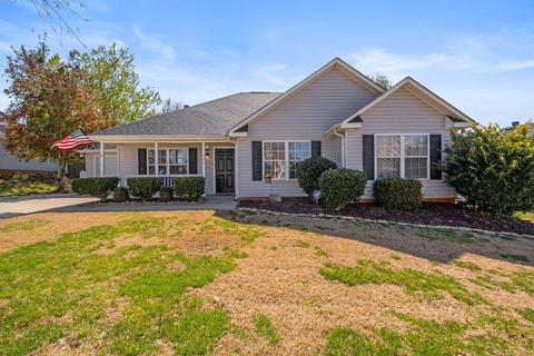 492 Slate Dr, Boiling Springs, SC 29316