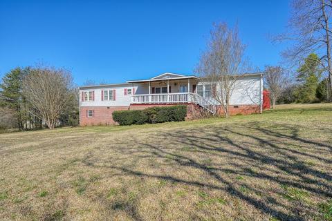 1231 Foster Rd, Inman, SC 29349