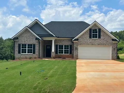 225 Carriage Gate Dr, Wellford, SC 29385